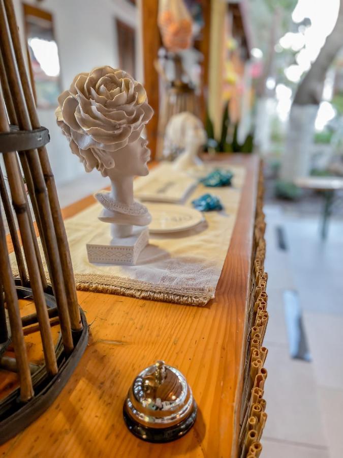 Oase Garden Hotel Чирали Екстериор снимка