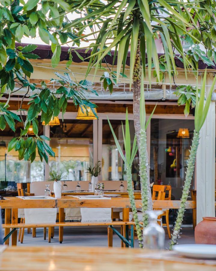 Oase Garden Hotel Чирали Екстериор снимка